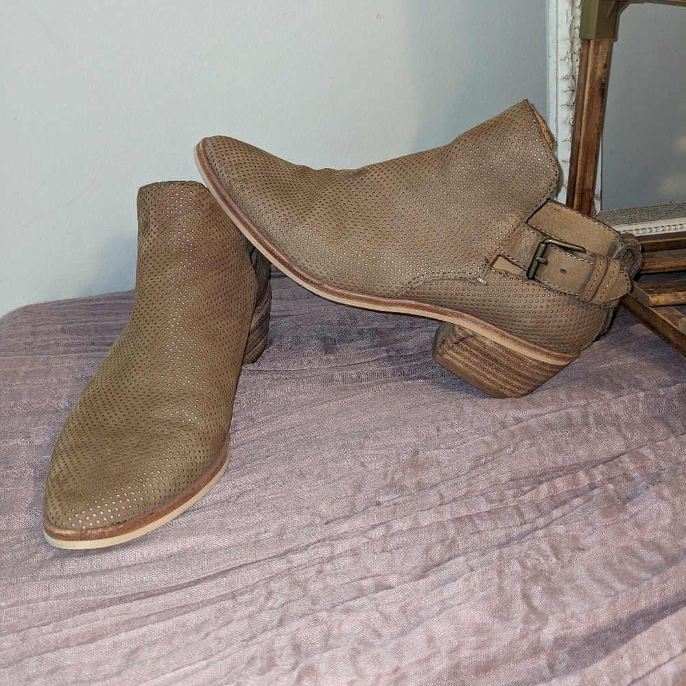 Dolce Vita Kara Suede Boot